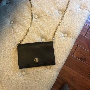 Tory Burch Wallet on Chain black